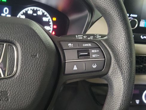 Certified 2024 Honda HR-V LX image 23