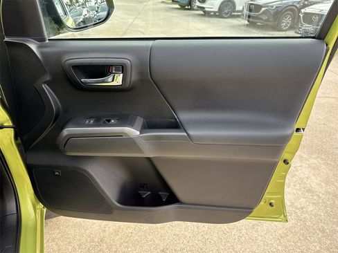 Used 2023 Toyota Tacoma TRD Sport image 43