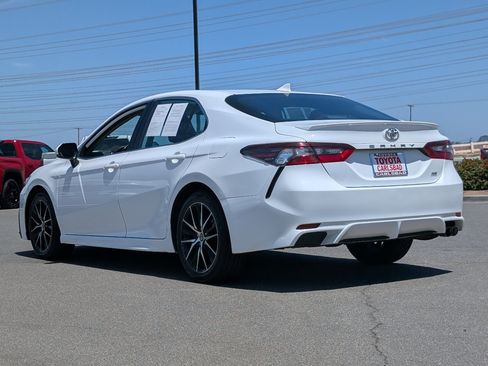 Used 2023 Toyota Camry SE FWD image 12