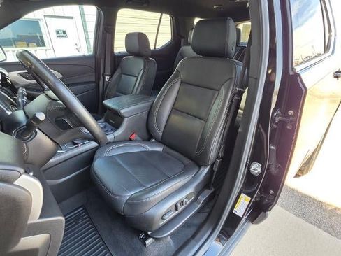 Used 2022 Chevrolet Traverse LT AWD/4WD image 14