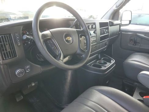 Used 2014 Chevrolet Express 1500 AWD image 9
