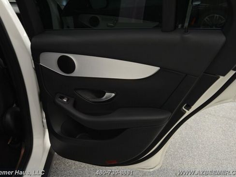 Used 2022 Mercedes-Benz GLC 300 4MATIC image 38