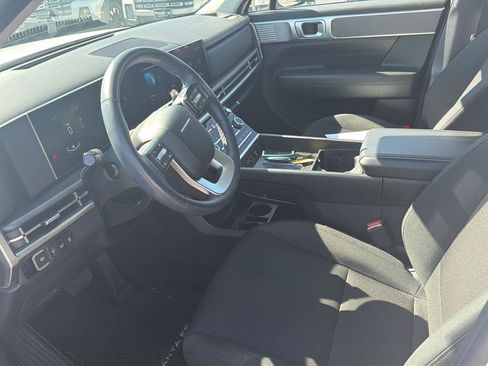Used 2024 Hyundai Santa Fe SE image 6