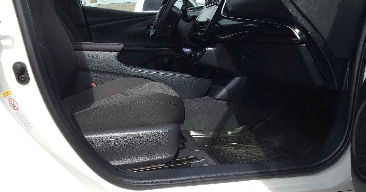 Used 2019 Toyota Prius LE FWD image 36