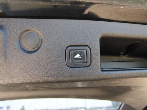Used 2021 Chevrolet Equinox Premier AWD/4WD image 37