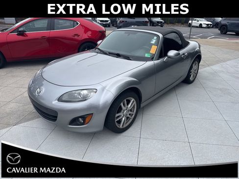 Used 2010 MAZDA MX-5 Miata Sport image 1