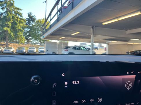 Used 2025 Buick Encore GX Preferred image 18