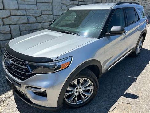 Used 2023 Ford Explorer XLT w/ Equipment Group 202A AWD/4WD image 1