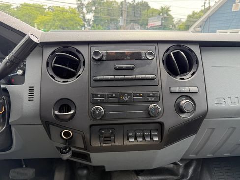 Used 2016 Ford F250 XL w/ Power Equipment Group AWD/4WD image 15