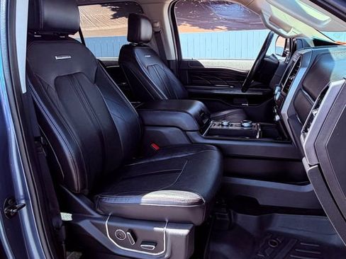 Used 2019 Ford Expedition Platinum AWD/4WD image 30