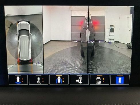 Certified 2023 Chevrolet Suburban High Country w/ LPO, Illumination Package image 19