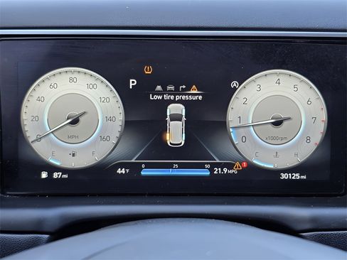 Certified 2023 Hyundai Tucson Limited w/ Winter Package image 28