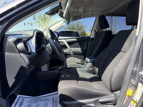 Used 2018 Toyota RAV4 XLE w/ Plus Extra Value Package FWD image 12