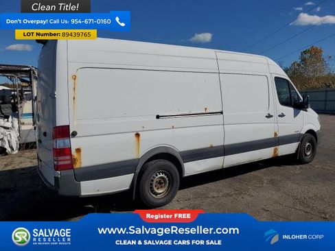 Used 2014 Mercedes-Benz Sprinter 2500 image 4