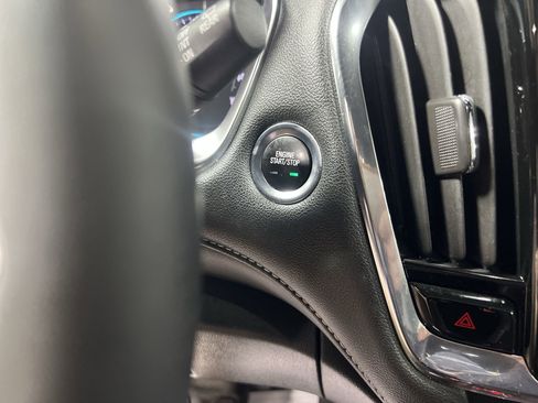 Certified 2023 Chevrolet Traverse LT image 16