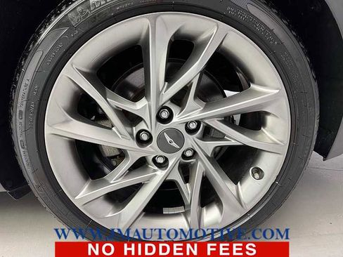 Used 2022 Genesis G70 2.0T image 9