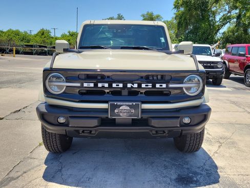 Certified 2025 Ford Bronco Outer Banks AWD/4WD image 2