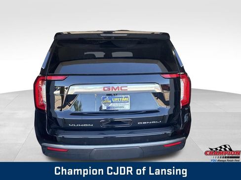 Used 2023 GMC Yukon Denali AWD/4WD image 7