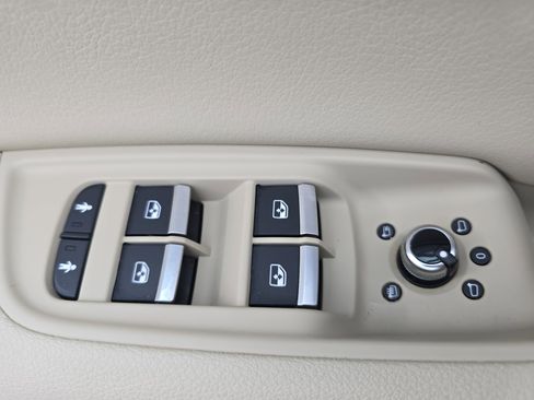 Used 2018 Audi Q7 3.0T Prestige image 29