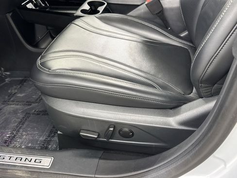 Used 2022 Ford Mustang Mach-E Premium image 18