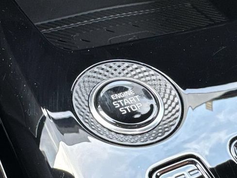Used 2025 Kia Niro FWD image 10