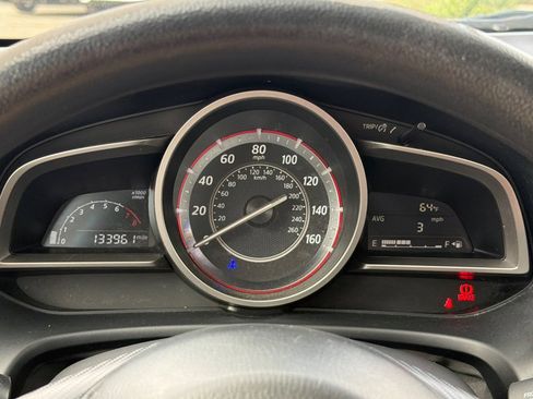 Used 2015 MAZDA MAZDA3 i SV FWD image 22