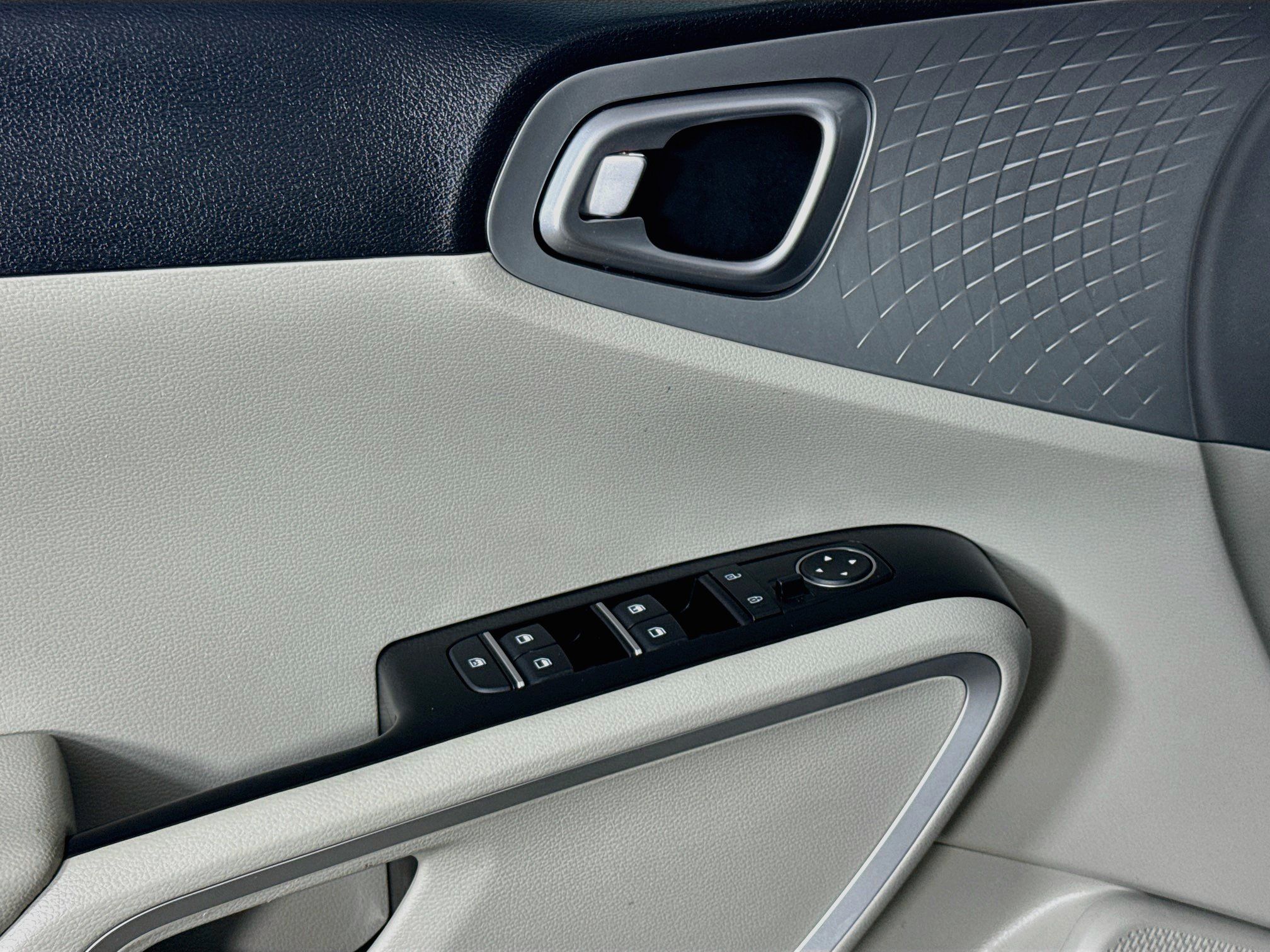 Used 2021 Kia Soul LX FWD image 24