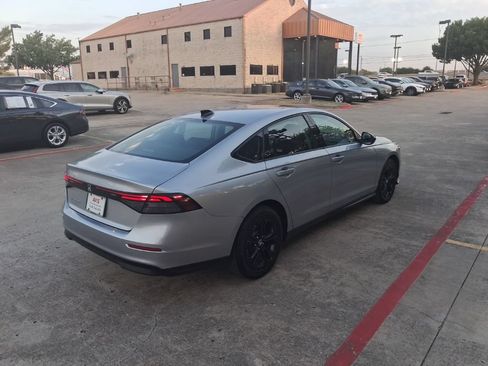 Used 2025 Honda Accord SE image 8
