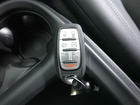 New 2026 Chrysler Pacifica Select w/ S Appearance Package FWD image 33