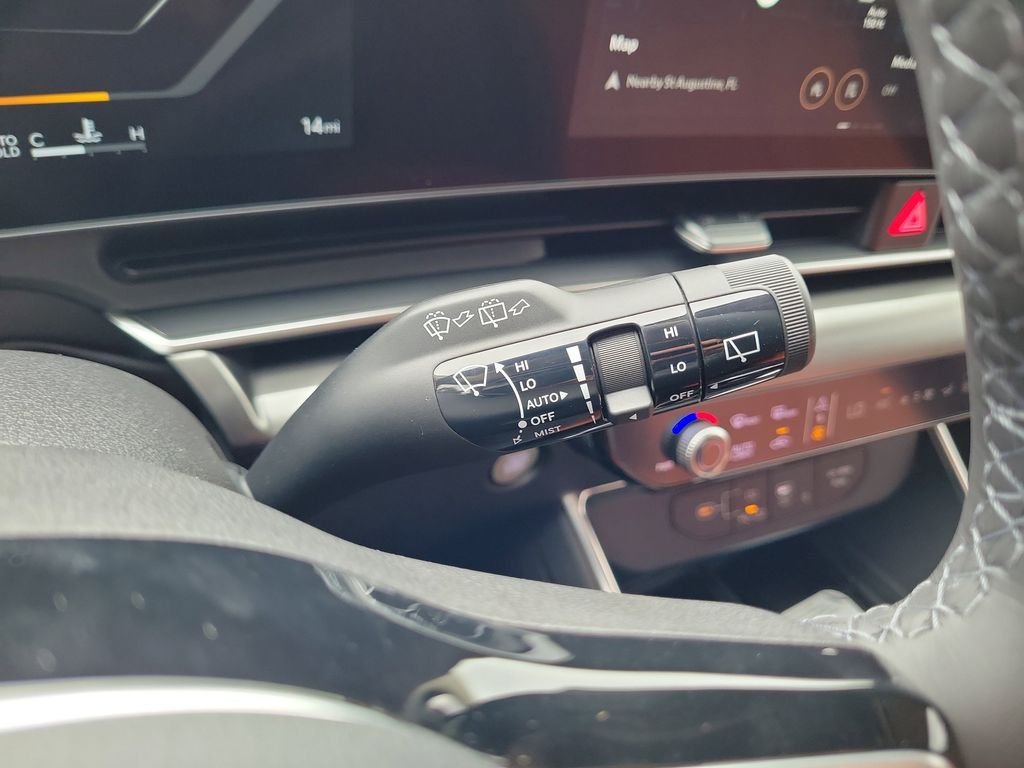 New 2026 Kia Carnival SX w/ SX Dark Edition Package FWD image 31