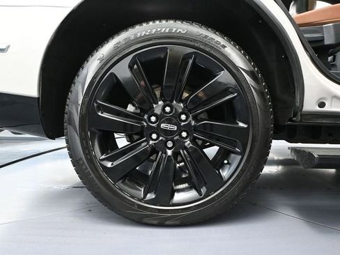 Used 2024 Lincoln Navigator Reserve w/ Equipment Group 201A image 16