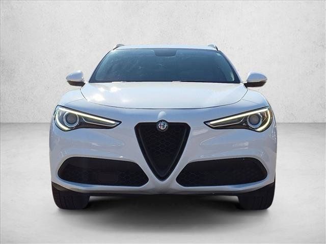 Used 2018 Alfa Romeo Stelvio Sport w/ Quick Order Package 22J Sport AWD/4WD image 2