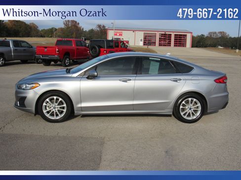 Used 2020 Ford Fusion SE image 6