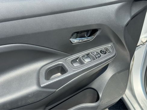 Used 2025 Nissan Versa SV w/ Trunk Package FWD image 21