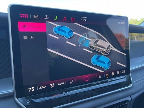 New 2026 Volkswagen Tiguan SE image 13