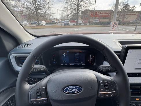 New 2026 Ford Maverick XLT w/ XLT Luxury Package image 11