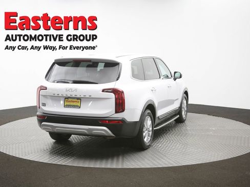 Used 2022 Kia Telluride LX AWD/4WD image 39