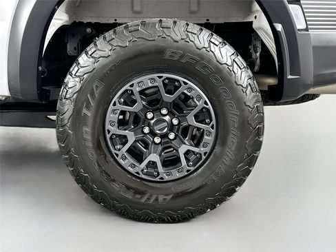 Used 2025 Ford F150 Raptor w/ Equipment Group 803A Raptor R AWD/4WD image 31