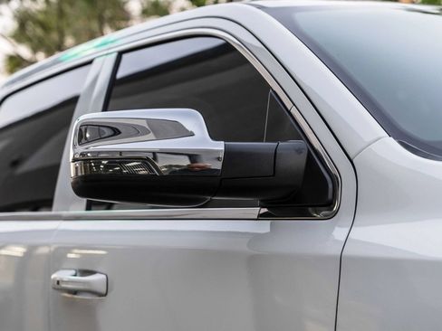 Used 2023 RAM 1500 Limited w/ Body Color Bumper Group AWD/4WD image 17