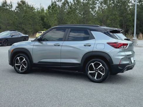 Used 2023 Chevrolet TrailBlazer RS w/ Sun and Liftgate Package FWD image 6