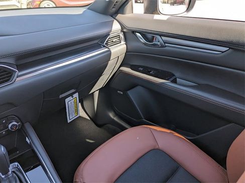 Used 2025 MAZDA CX-5 Carbon Edition image 18