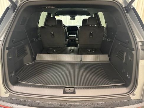 New 2026 Chevrolet Traverse LT w/ LPO, Floor Liner Package AWD/4WD image 36
