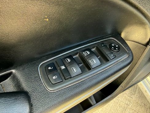 Used 2021 Dodge Charger SXT w/ Leather Interior Group RWD image 23