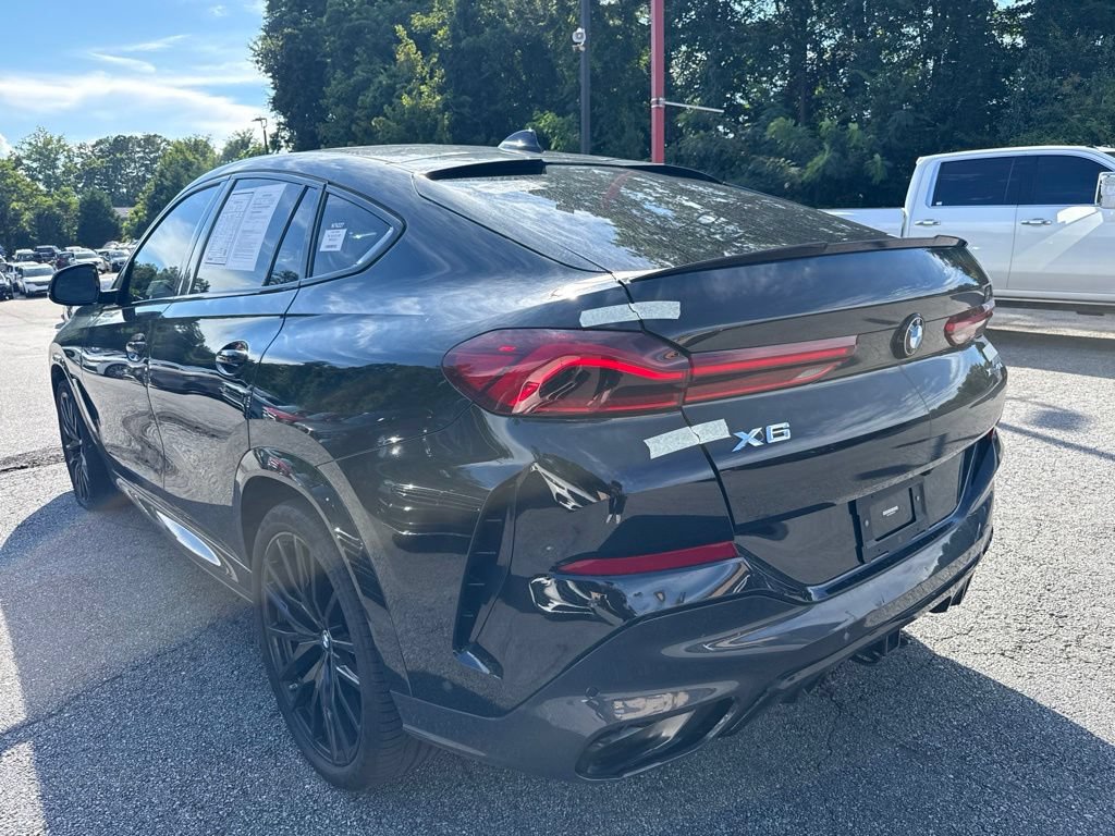 Used 2023 BMW X6 xDrive40i w/ M Sport Package AWD/4WD image 4