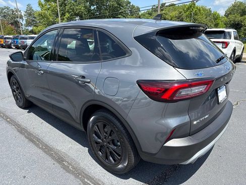 Used 2025 Ford Escape Active FWD image 3