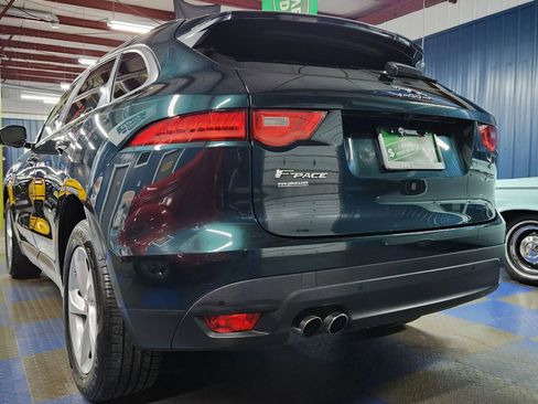 Used 2017 Jaguar F-PACE Premium image 74
