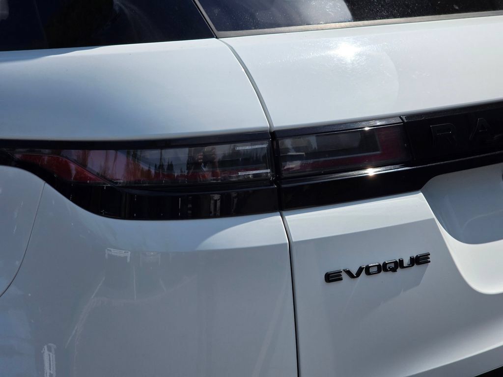 Certified 2024 Land Rover Range Rover Evoque S AWD/4WD image 36