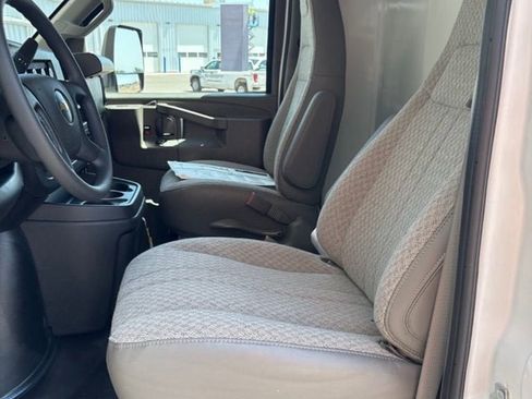 New 2025 Chevrolet Express 3500 w/ Power Convenience Package image 47