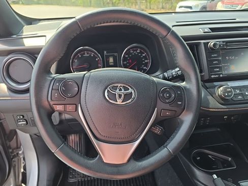 Used 2017 Toyota RAV4 SE w/ Power Special Value Package image 19