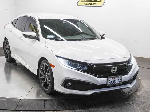 Used 2019 Honda Civic Sport image 3
